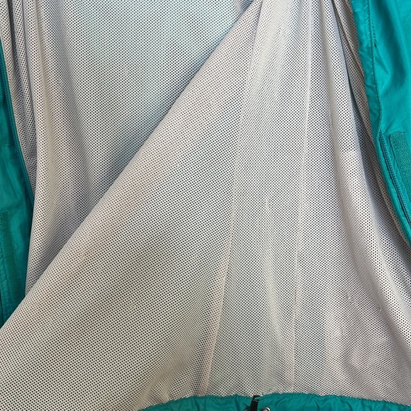 The North Face windbreaker/ rain jacket size XS in EUC beautiful color - Picture 8 of 8